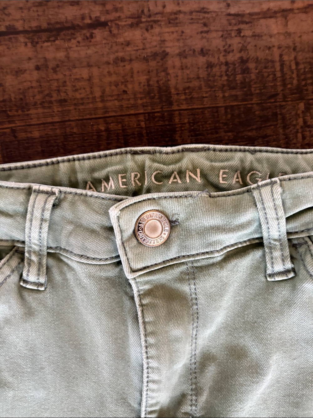 American Eagle - Skinny Khaki Jeans Size 10 Long